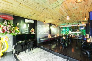 Đa phong cách với quán cafe của kiến trúc sư ở Sài Gòn